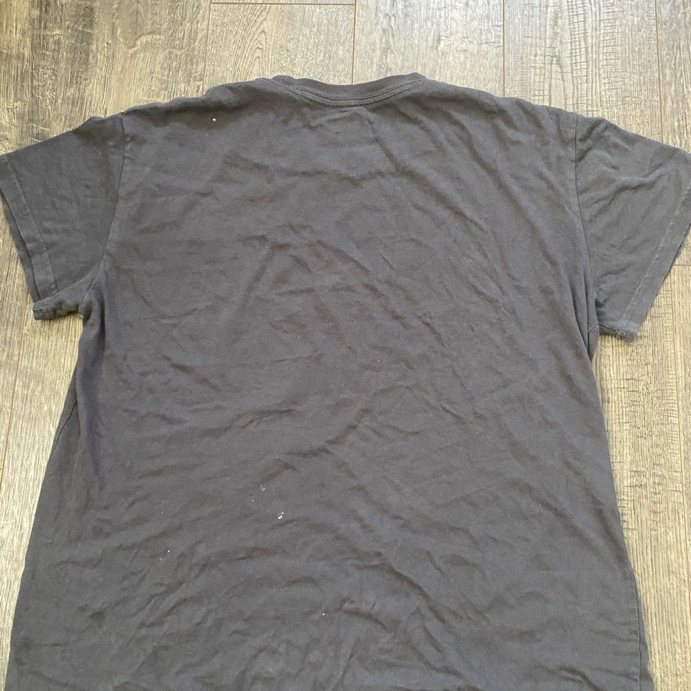 graphic tee - Picture 3 of 7